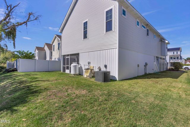 405 Ivy Lane Lane, Carolina Beach, NC 28428