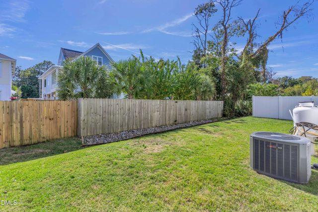 405 Ivy Lane Lane, Carolina Beach, NC 28428