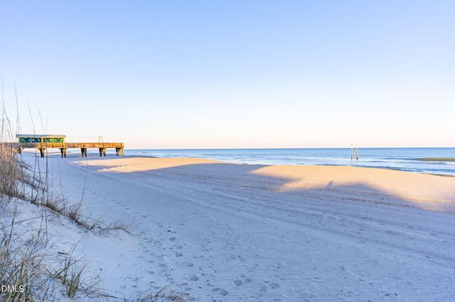 405 Ivy Lane Lane, Carolina Beach, NC 28428