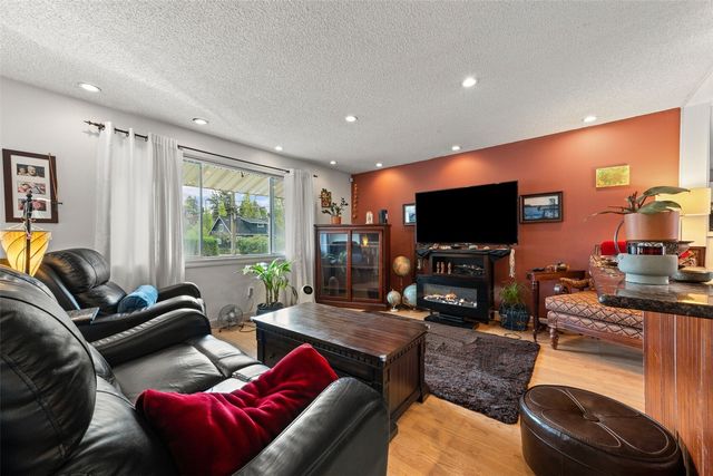 4057 30th Avenue S, Seattle, WA 98108