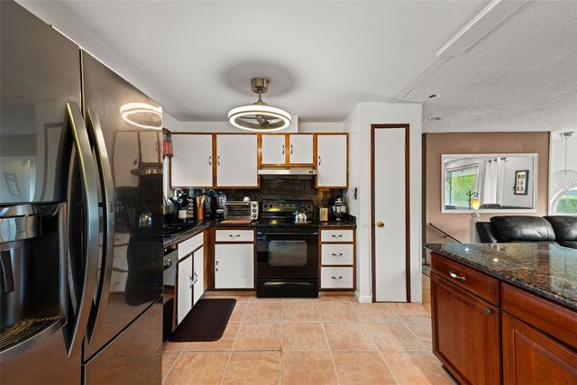 4057 30th Avenue S, Seattle, WA 98108