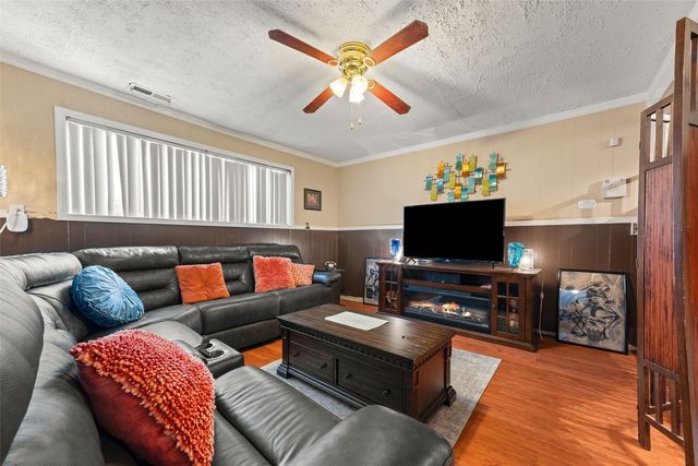 4057 30th Avenue S, Seattle, WA 98108