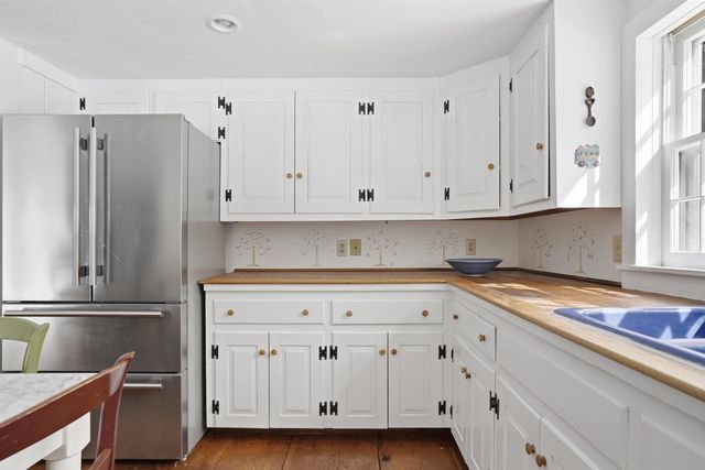 75 Clark Mill Road, Weare, NH 03281