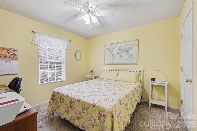 2073 Pin Oak Place, Cramerton, NC 28032