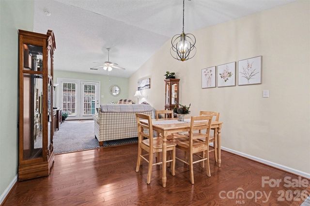 2073 Pin Oak Place, Cramerton, NC 28032