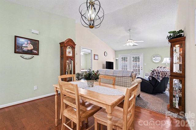 2073 Pin Oak Place, Cramerton, NC 28032