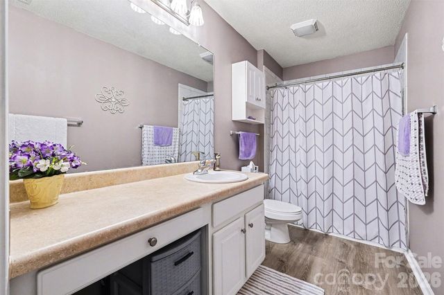 2073 Pin Oak Place, Cramerton, NC 28032