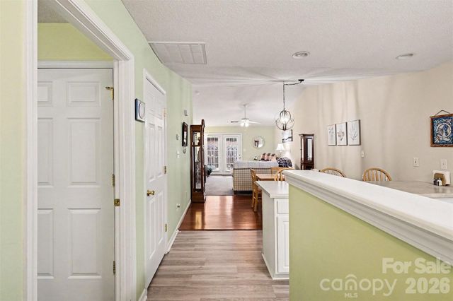 2073 Pin Oak Place, Cramerton, NC 28032