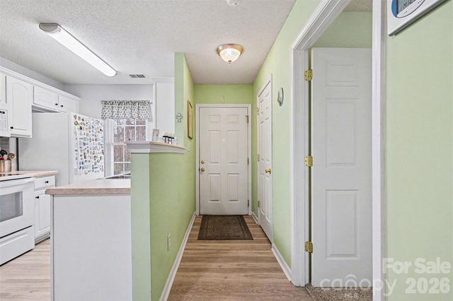 2073 Pin Oak Place, Cramerton, NC 28032