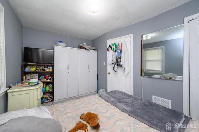 42 Central Avenue, Piscataway, NJ 08854