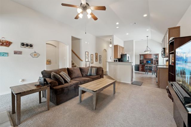 722 Tom Kite DR, Round Rock, TX 78664