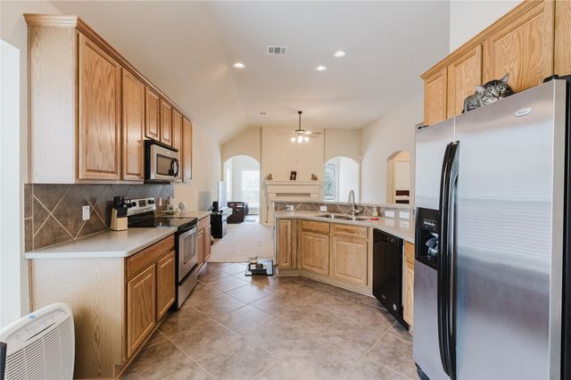 722 Tom Kite DR, Round Rock, TX 78664