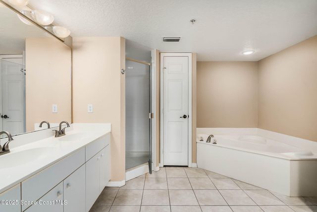 8921 Lake Drive 206, Cape Canaveral, FL 32920