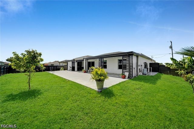 3095 NW 4th PL, Cape Coral, FL 33993