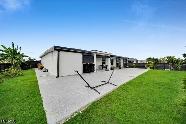 3095 NW 4th PL, Cape Coral, FL 33993