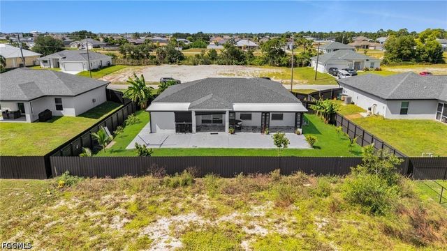 3095 NW 4th PL, Cape Coral, FL 33993