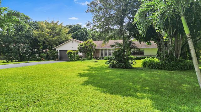 9700 NW 28th St, Hollywood, FL 33024