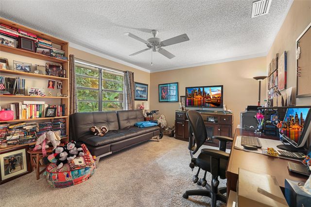 9700 NW 28th St, Hollywood, FL 33024