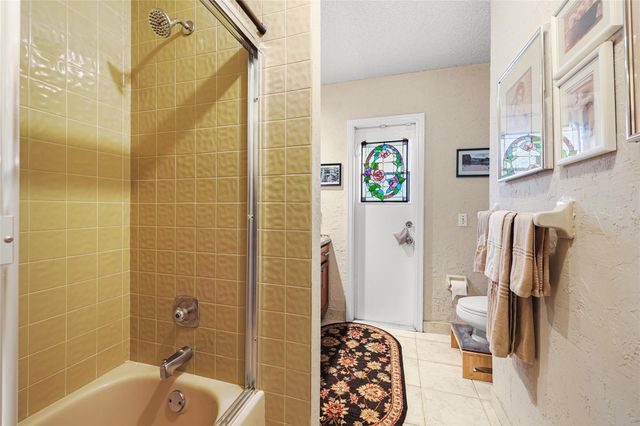 9700 NW 28th St, Hollywood, FL 33024