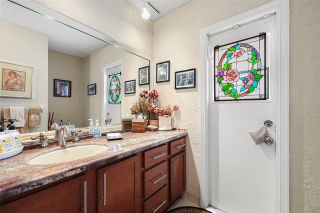 9700 NW 28th St, Hollywood, FL 33024