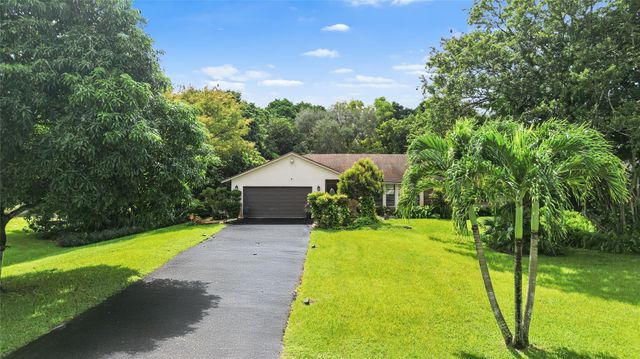 9700 NW 28th St, Hollywood, FL 33024