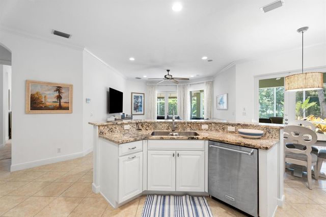 910 SW Palm Cove Drive, Palm City, FL 34990