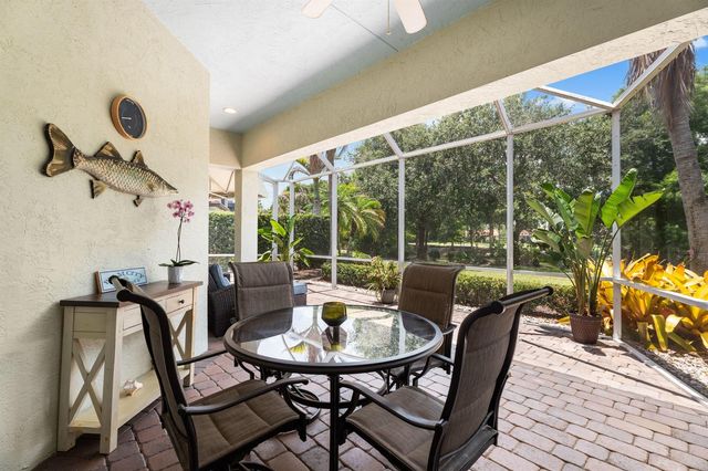 910 SW Palm Cove Drive, Palm City, FL 34990