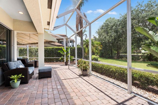 910 SW Palm Cove Drive, Palm City, FL 34990