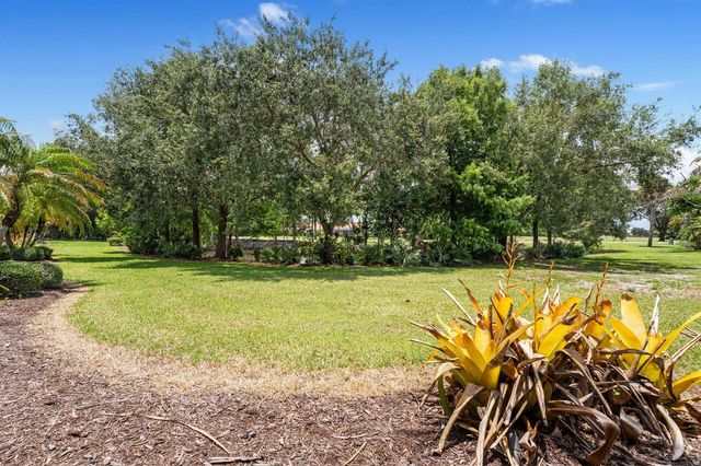 910 SW Palm Cove Drive, Palm City, FL 34990