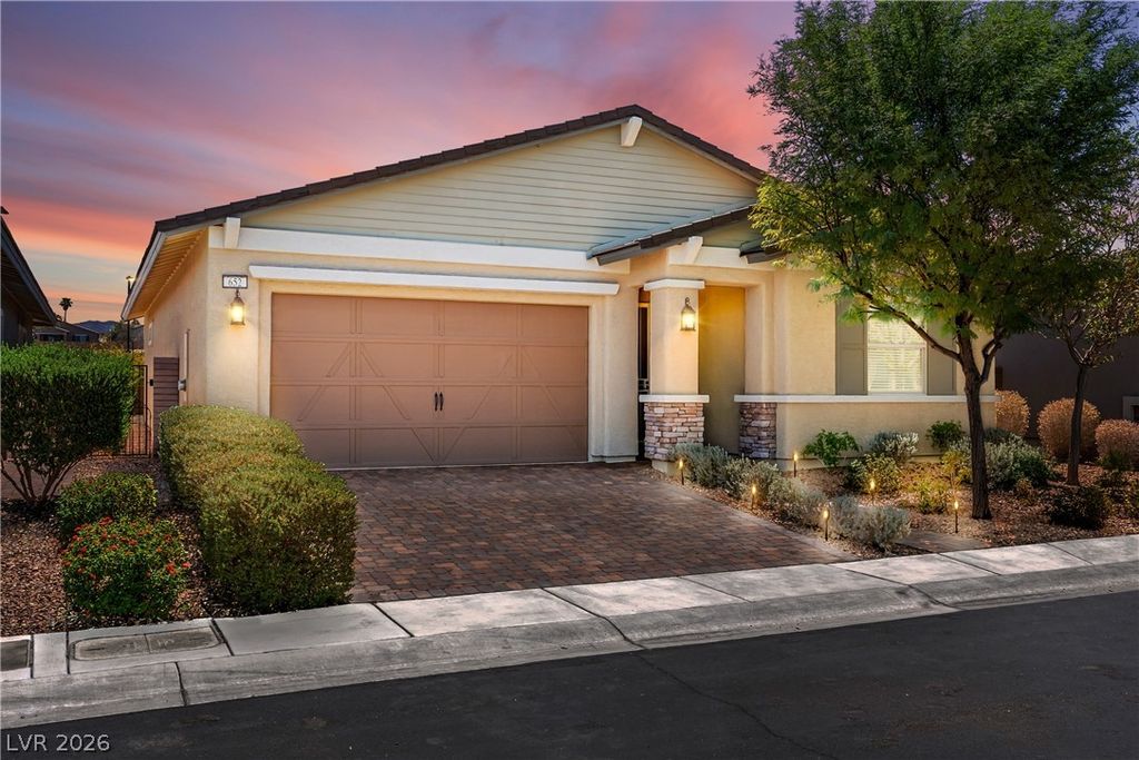 652 Longfeather Street, Henderson, NV 89011 — exterior