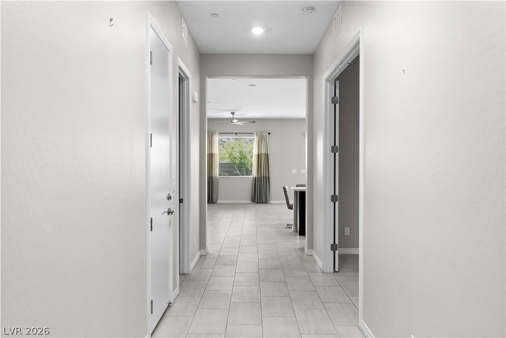 652 Longfeather Street, Henderson, NV 89011 — photo 4