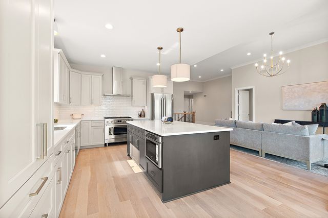 11049 Lizmore Lane 40B, Orland Park, IL 60467