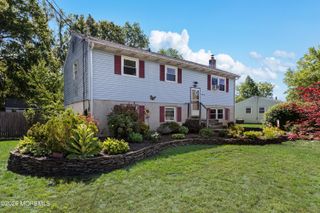 31 W Shore Drive, Southampton, NJ 08088