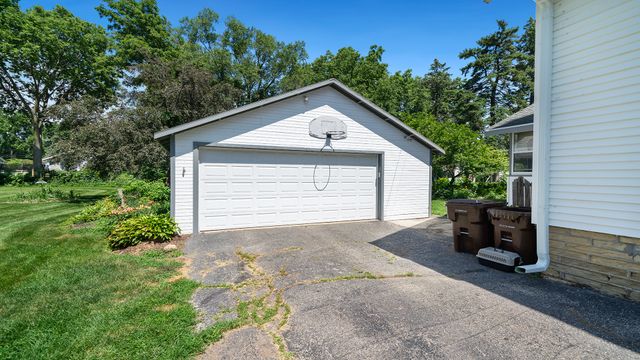 423 W Madison Street, Belvidere, IL 61008
