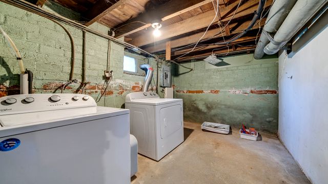 423 W Madison Street, Belvidere, IL 61008