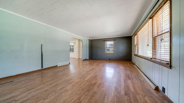 423 W Madison Street, Belvidere, IL 61008