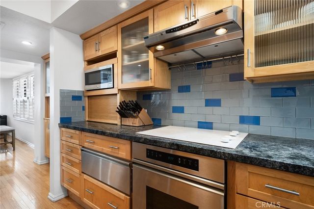 2960 Neilson Way 301, Santa Monica, CA 90405