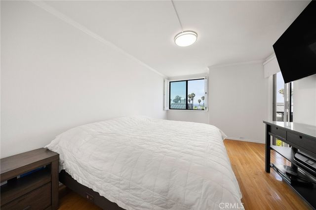 2960 Neilson Way 301, Santa Monica, CA 90405