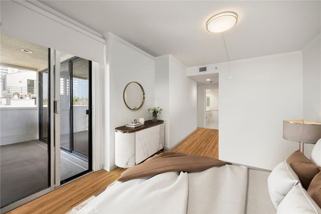 2960 Neilson Way 301, Santa Monica, CA 90405