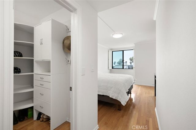 2960 Neilson Way 301, Santa Monica, CA 90405