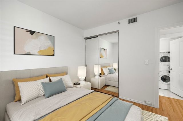 2960 Neilson Way 301, Santa Monica, CA 90405