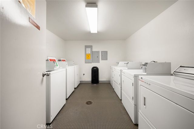 2960 Neilson Way 301, Santa Monica, CA 90405