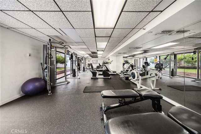 2960 Neilson Way 301, Santa Monica, CA 90405