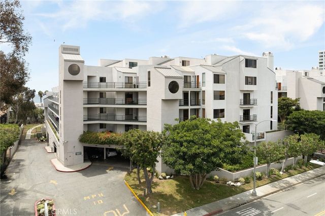 2960 Neilson Way 301, Santa Monica, CA 90405