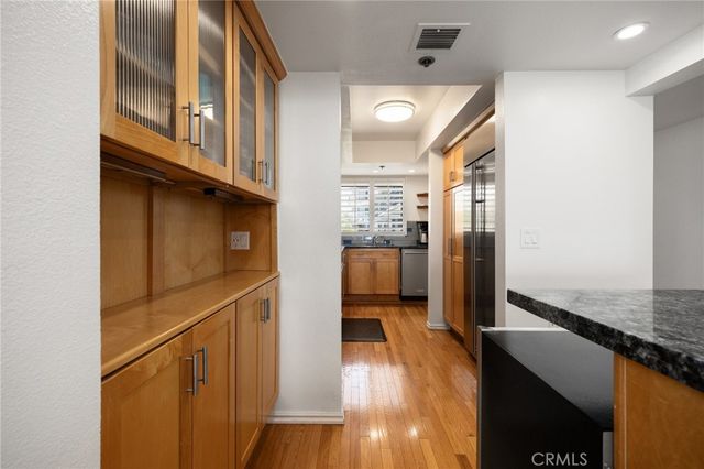 2960 Neilson Way 301, Santa Monica, CA 90405