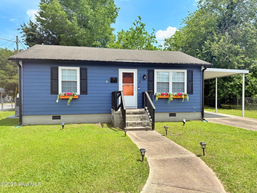 726 Third Avenue, New Bern, NC 28560