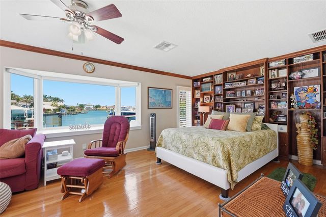 5860 LEELAND STREET S, St Petersburg, FL 33715