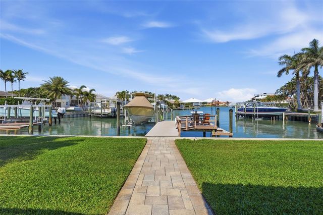 5860 LEELAND STREET S, St Petersburg, FL 33715