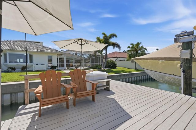 5860 LEELAND STREET S, St Petersburg, FL 33715