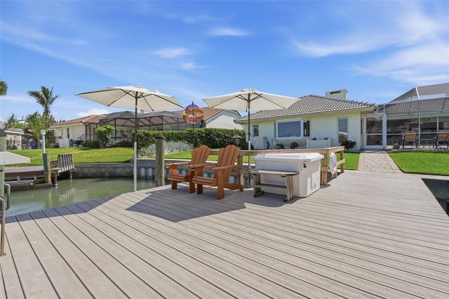 5860 LEELAND STREET S, St Petersburg, FL 33715